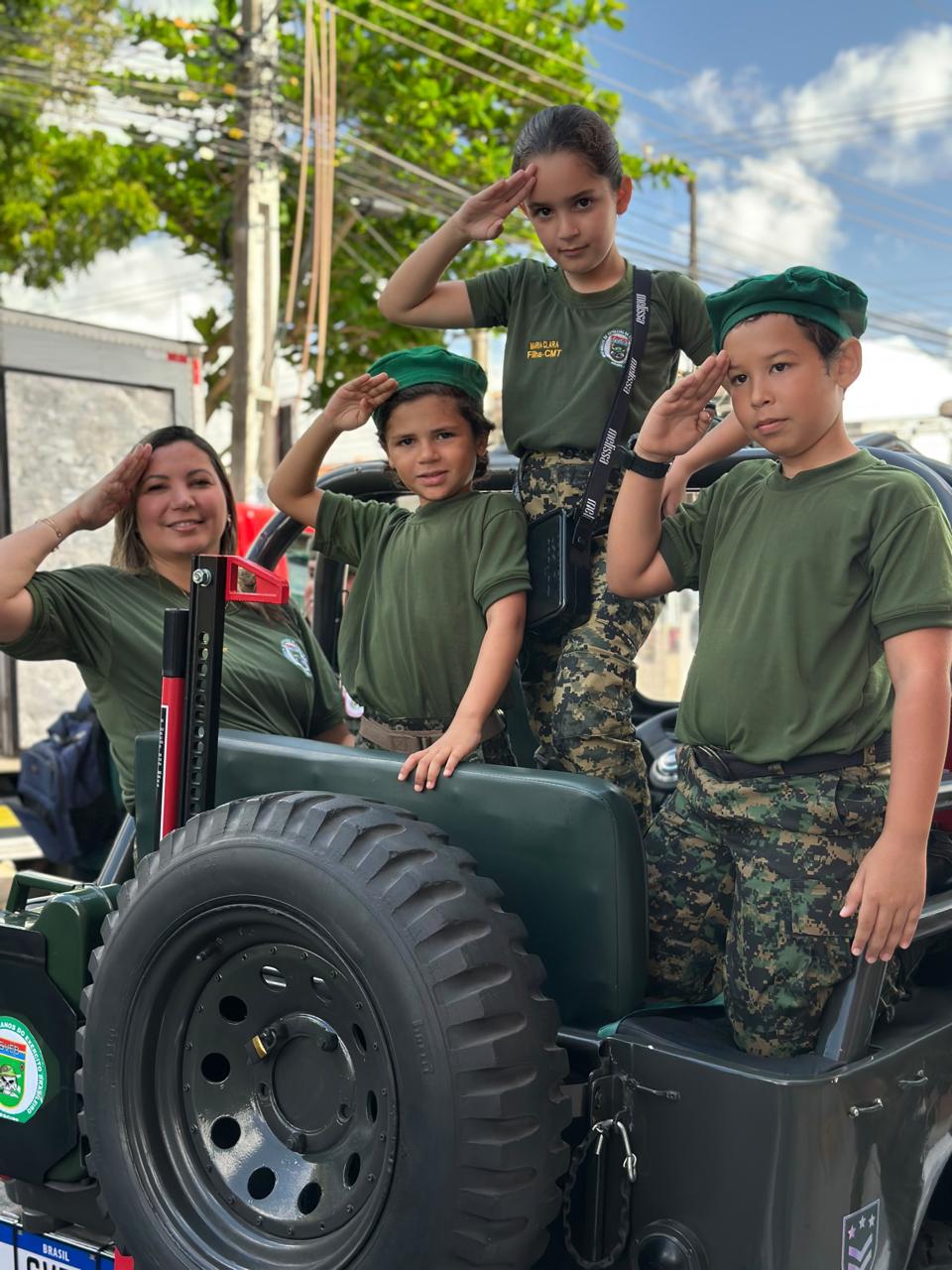 Integrantes do GVEB no Desfile Cívico-Militar de 7 de Setembro, em Aracaju