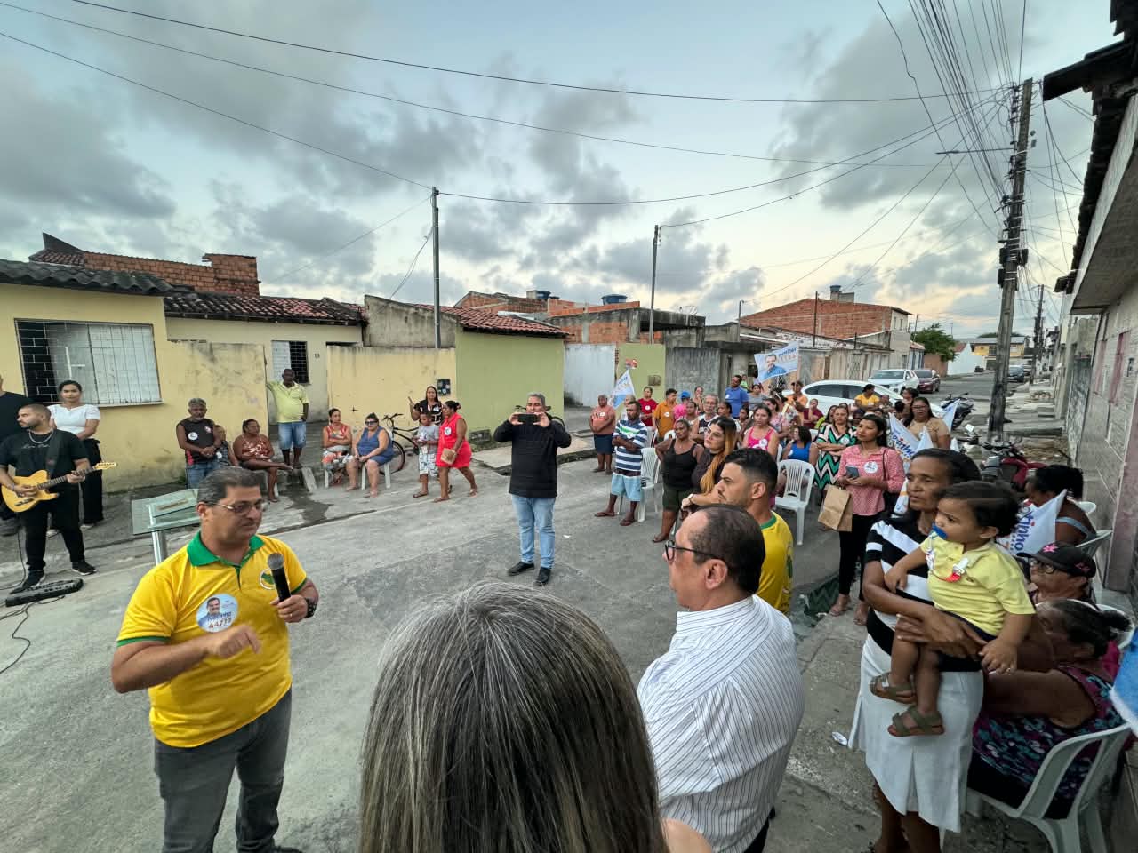 Netinho Guimarães recebe apoio de moradores do Fernando Collor, em Socorro