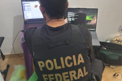 PF cumpre mandados e apreende arquivos ligados à exploração sexual em Aracaju