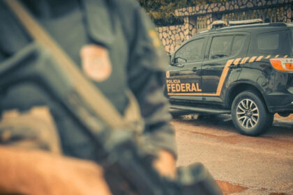 PF prende alvo de quadrilha de agiotagem e cumpre mandados em Sergipe