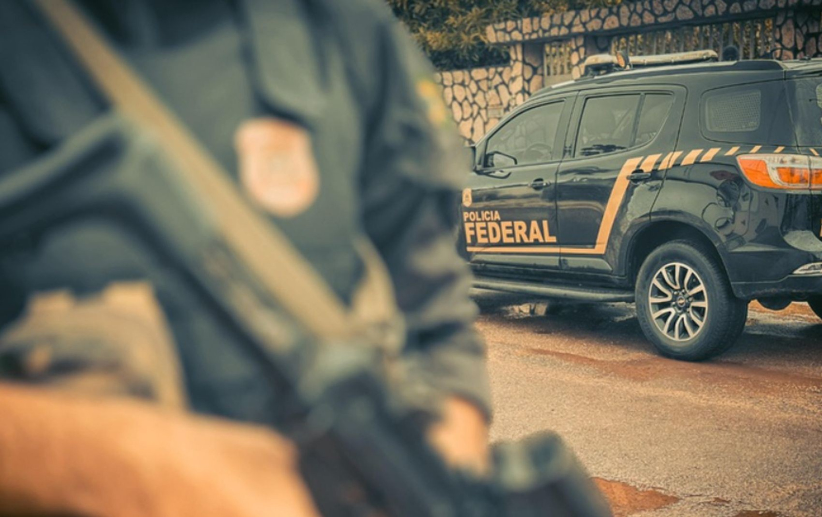 PF prende alvo de quadrilha de agiotagem e cumpre mandados em Sergipe