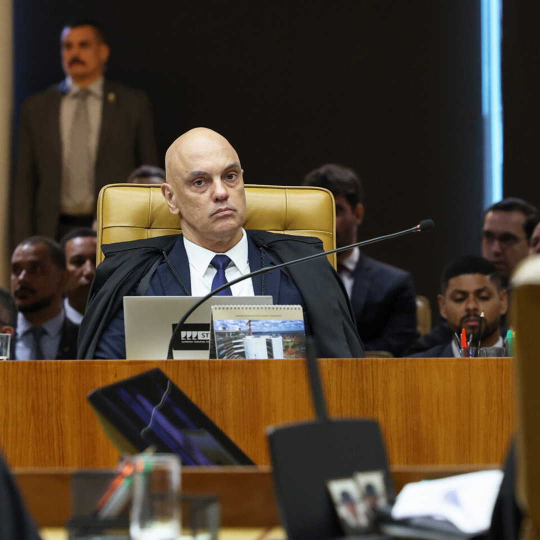 Pedido de vista de Dino tira o voto dele do placar formal