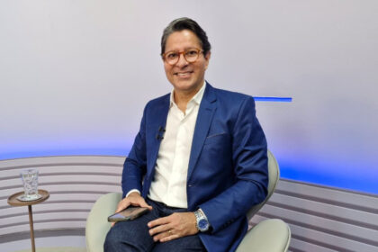 Ricardo Marques anuncia teto para impostos e redução de filas em hospitais