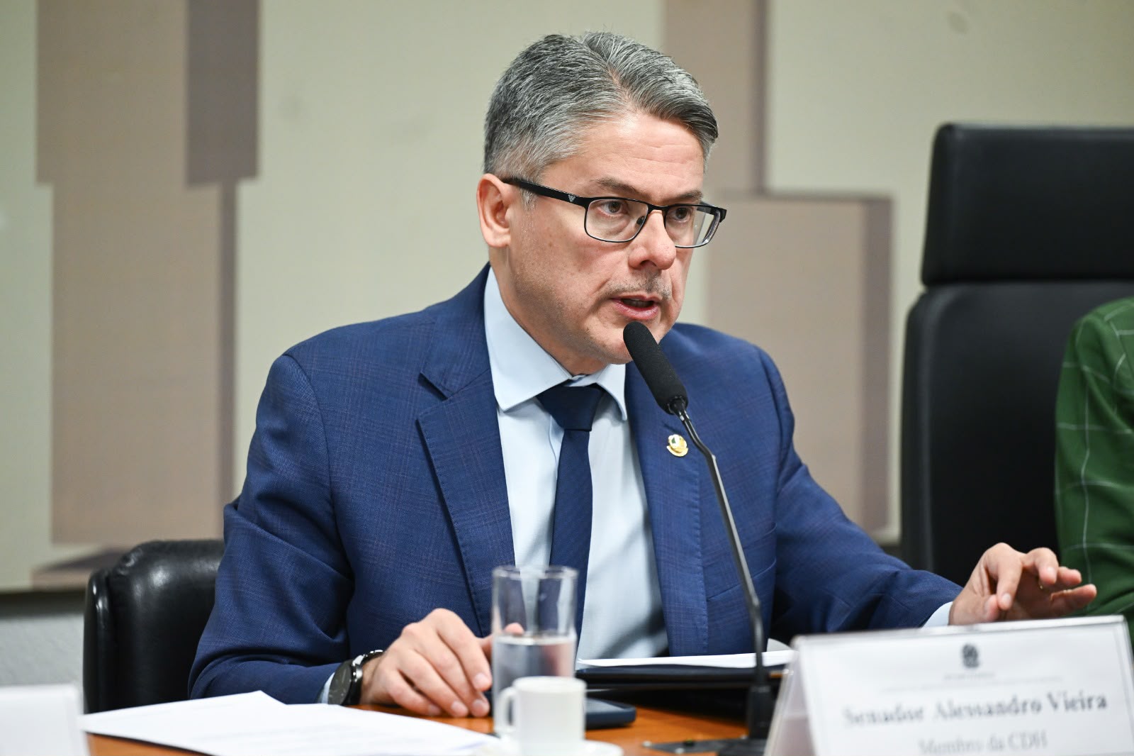 Alessandro Vieira: “o que estamos defendendo é investigação, é justiça e lei igual para todo mundo”