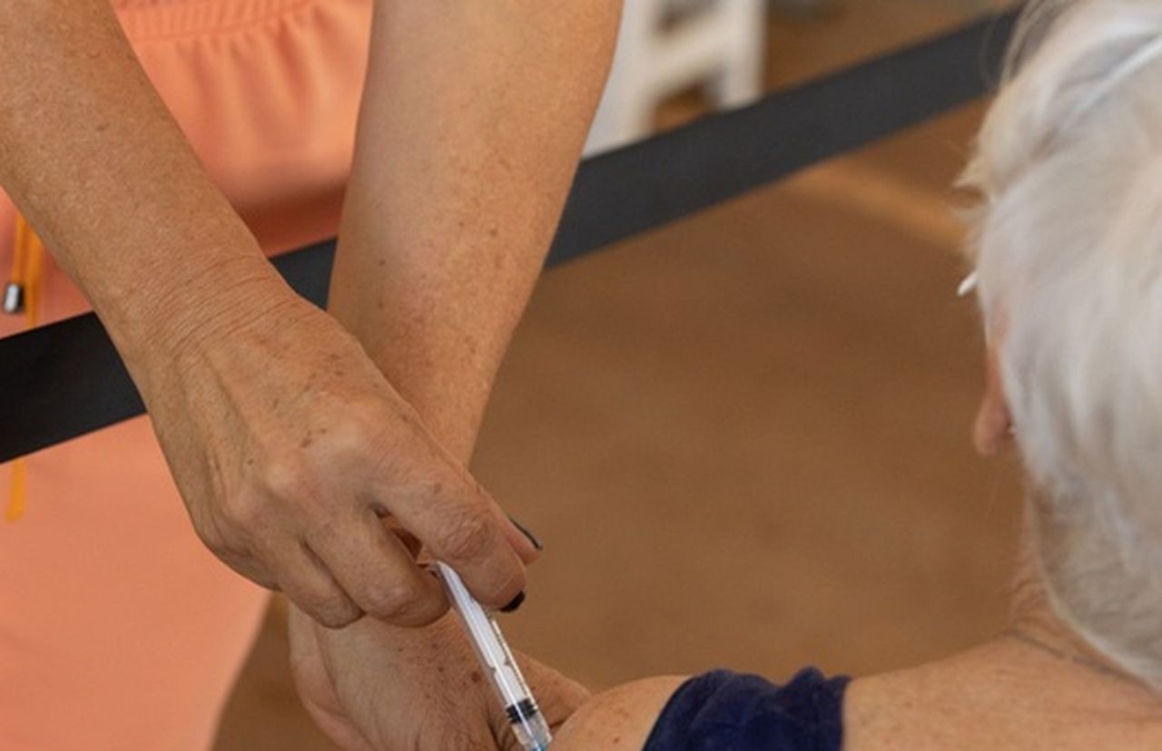 Sergipe amplia vacinação com Pneumo 20 para idosos de 85 anos ou mais