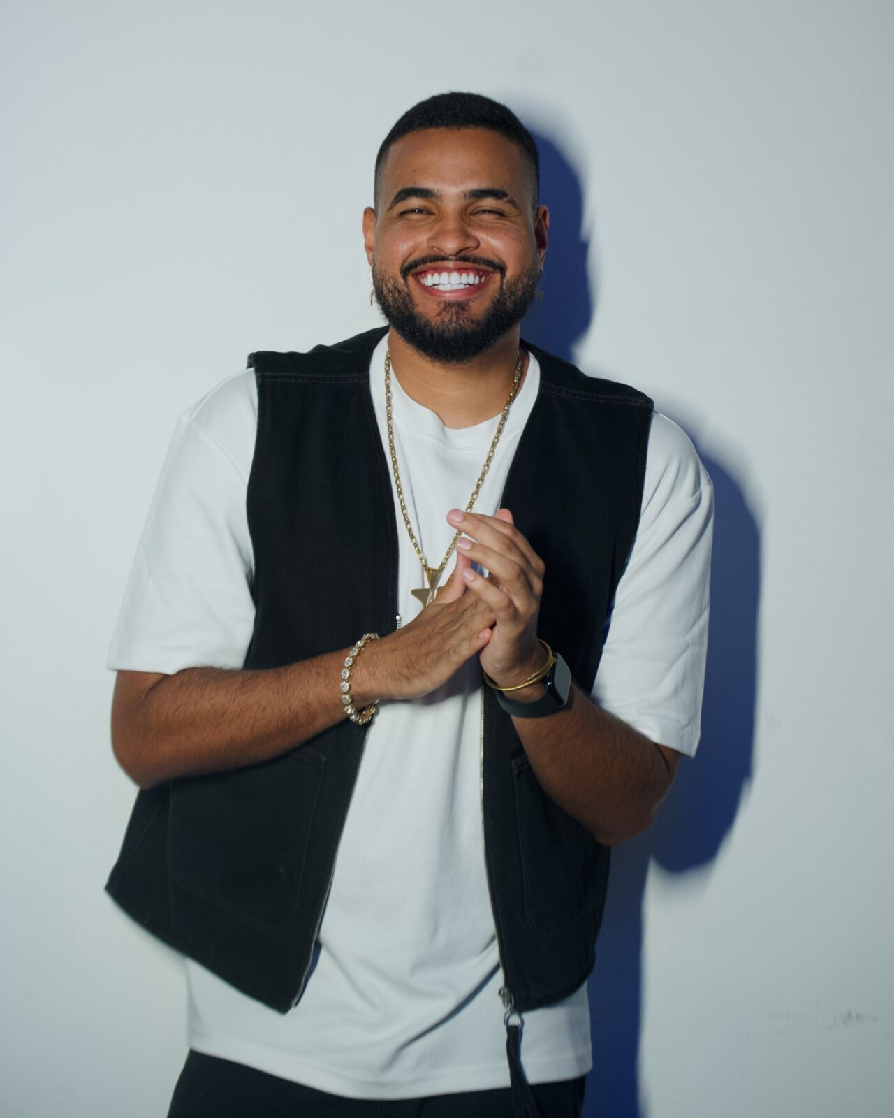Cantor Yan estreia em Aracaju com show gratuito no Shopping Jardins