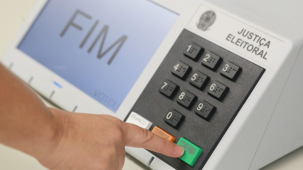 Apuração seguia em andamento na noite deste domingo